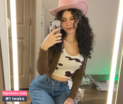 Brittany Venti gallery photo #587