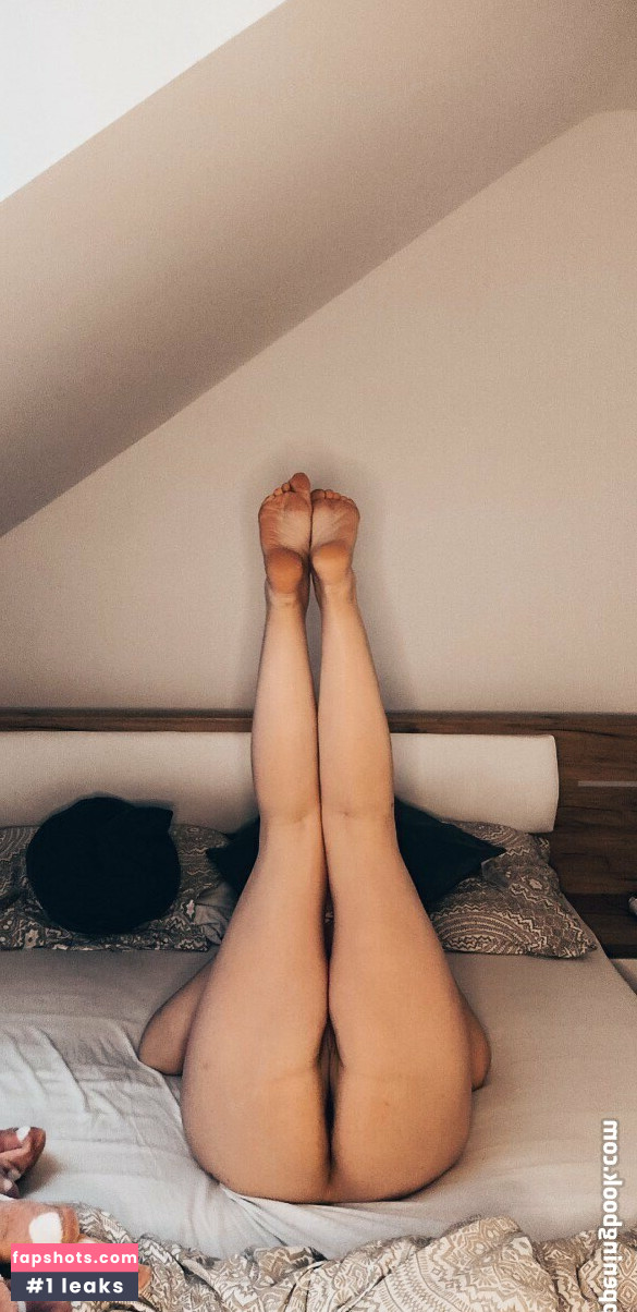 brittany_y nude babe gallery