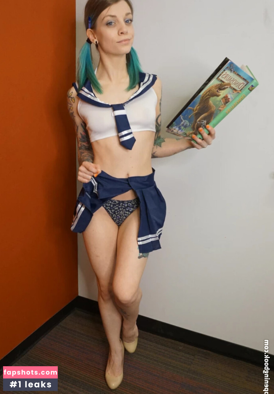 BrittanyBabbles gallery photo #2