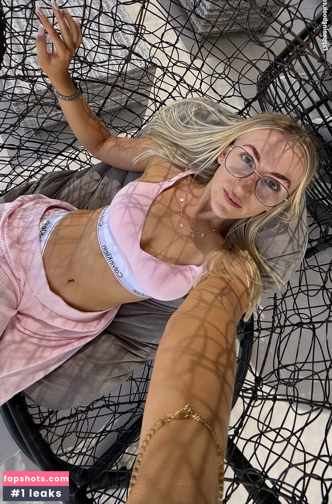 Brogan Small gallery photo #6