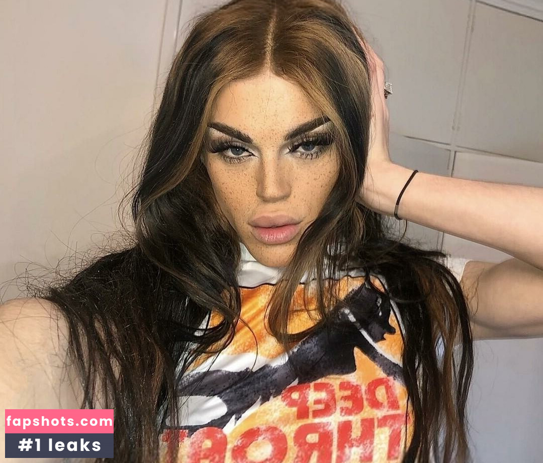 BRONTË B gallery photo #2