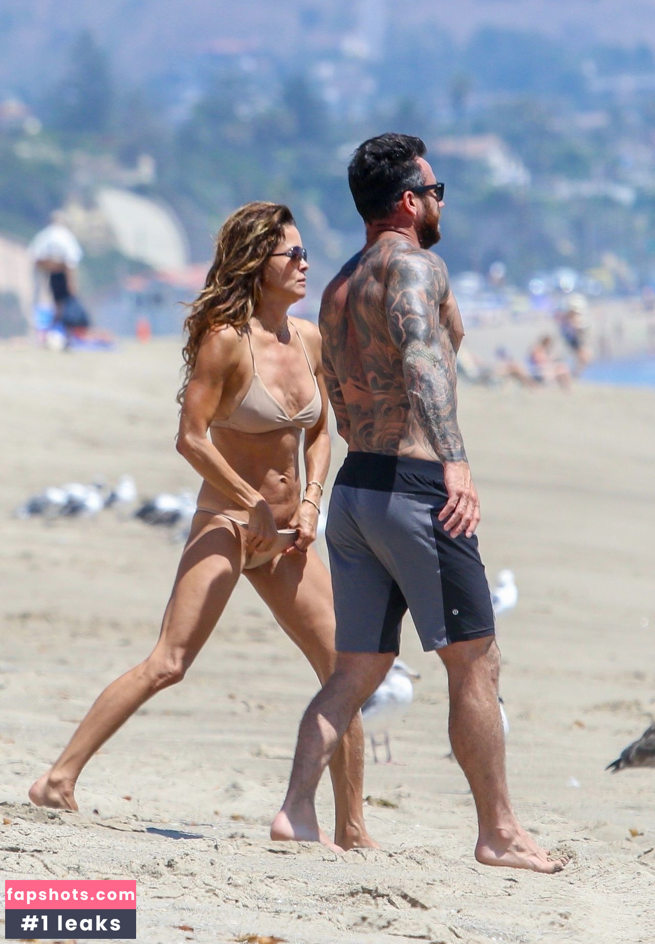 Brooke Burke gallery photo #1027