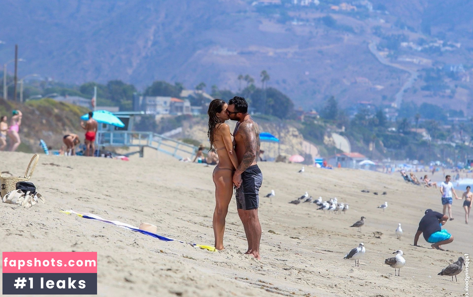 Brooke Burke gallery photo #1029