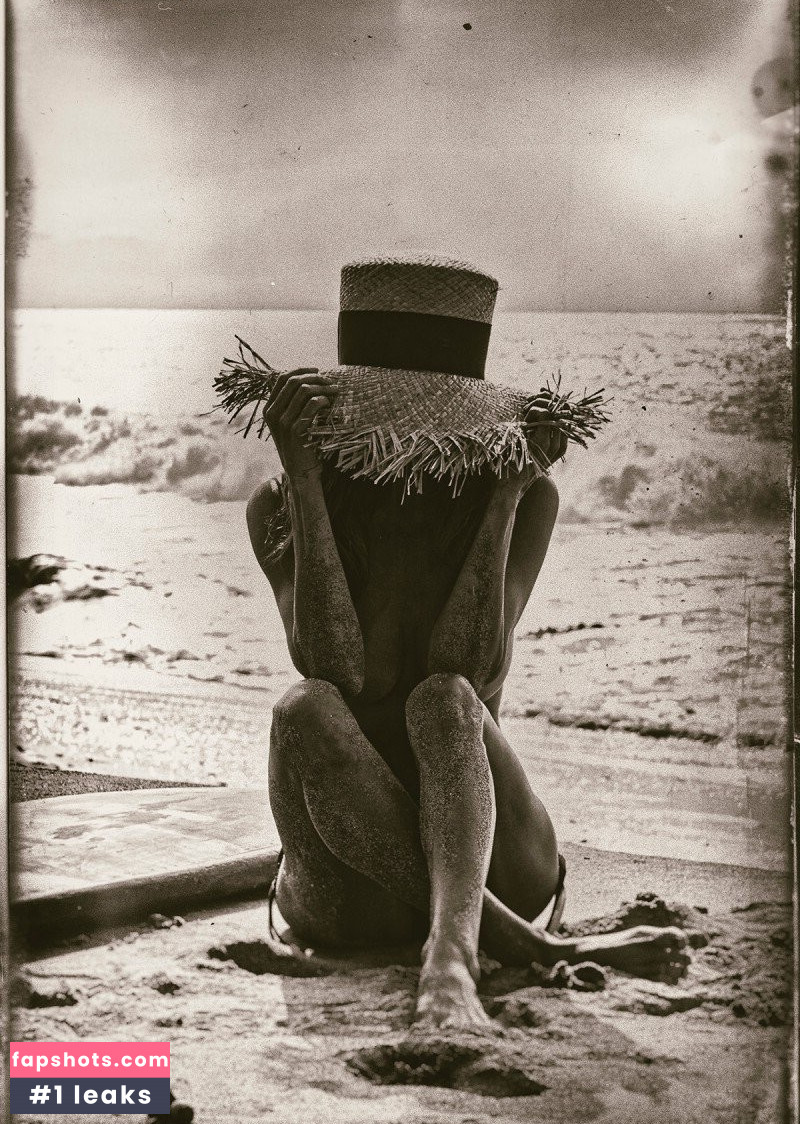 Brooke Burke gallery photo #1033