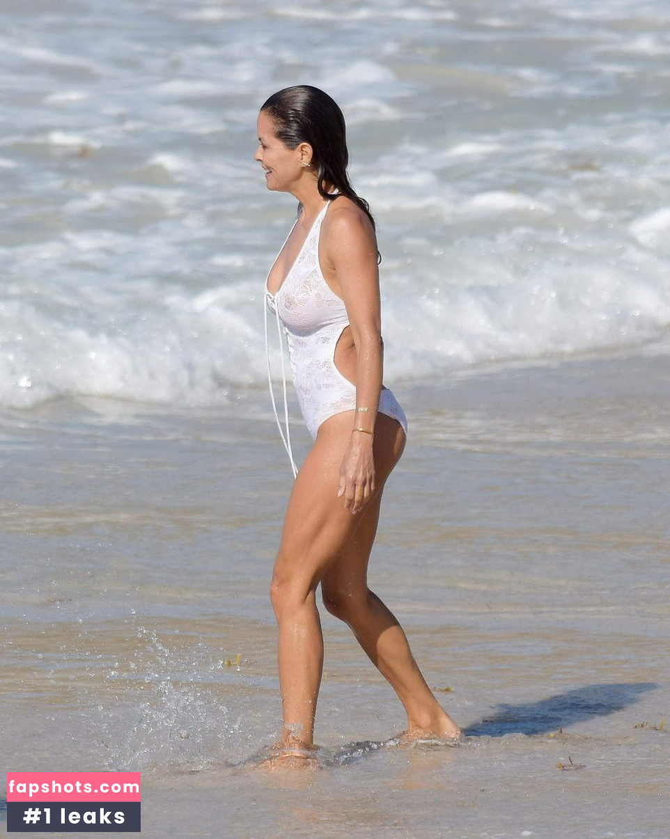 Brooke Burke gallery photo #1356