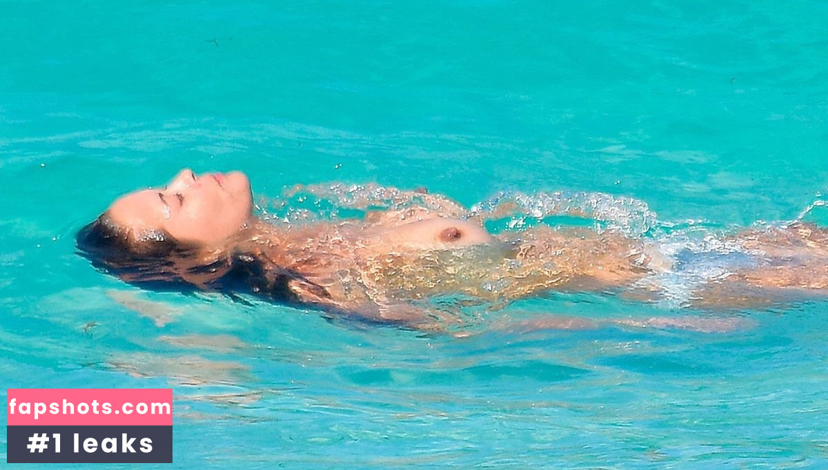 Brooke Burke gallery photo #1379