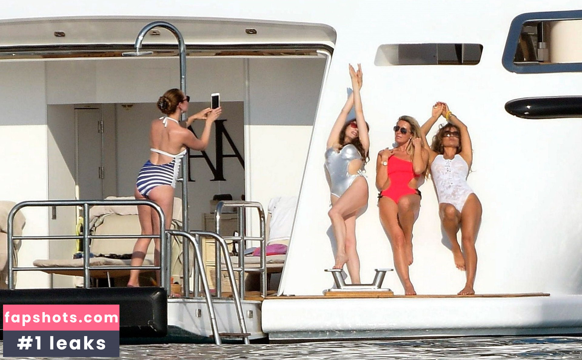 Brooke Burke gallery photo #1408