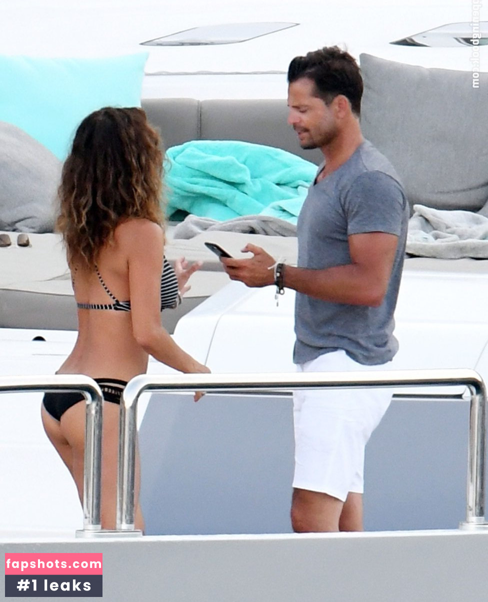 Brooke Burke gallery photo #1440