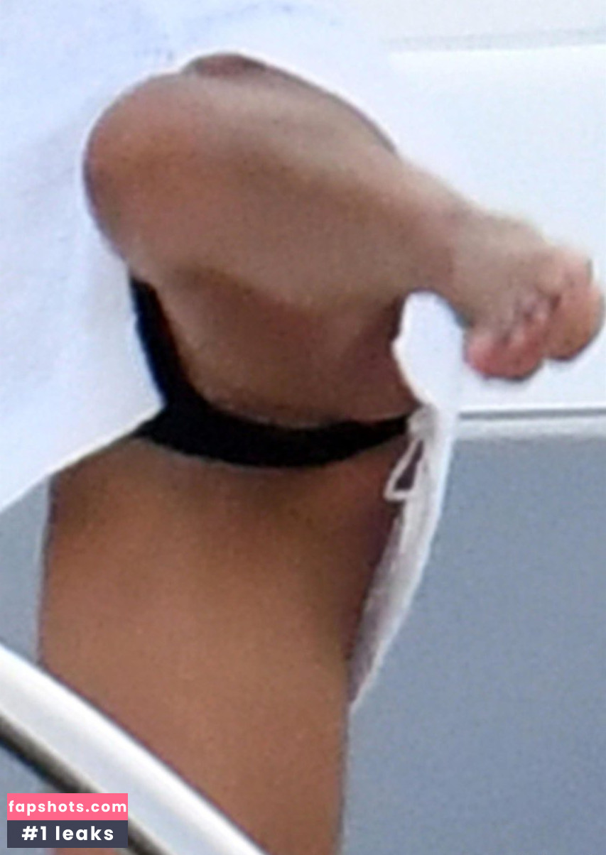 Brooke Burke gallery photo #1447