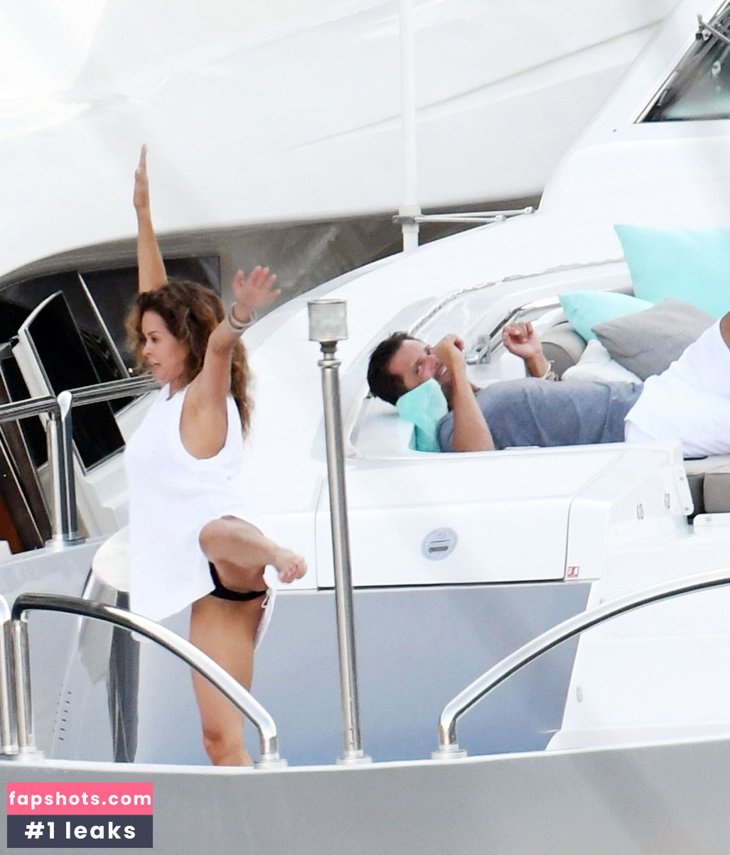 Brooke Burke gallery photo #1448