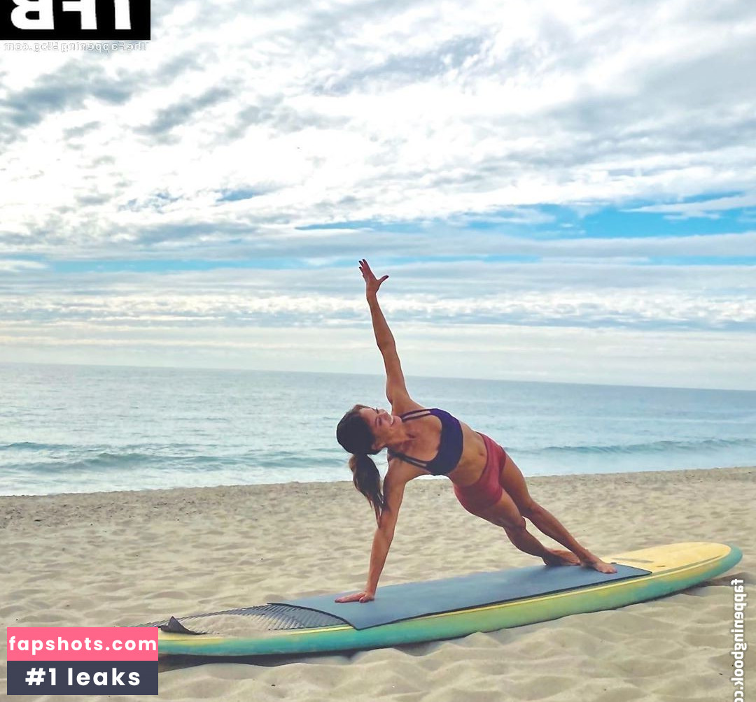 Brooke Burke gallery photo #353