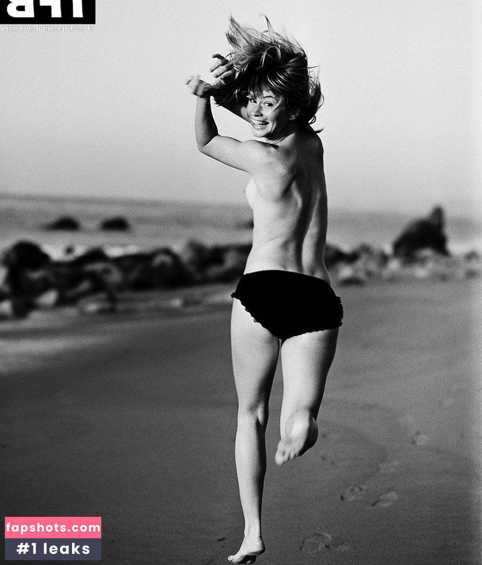 Brooke Burke gallery photo #390