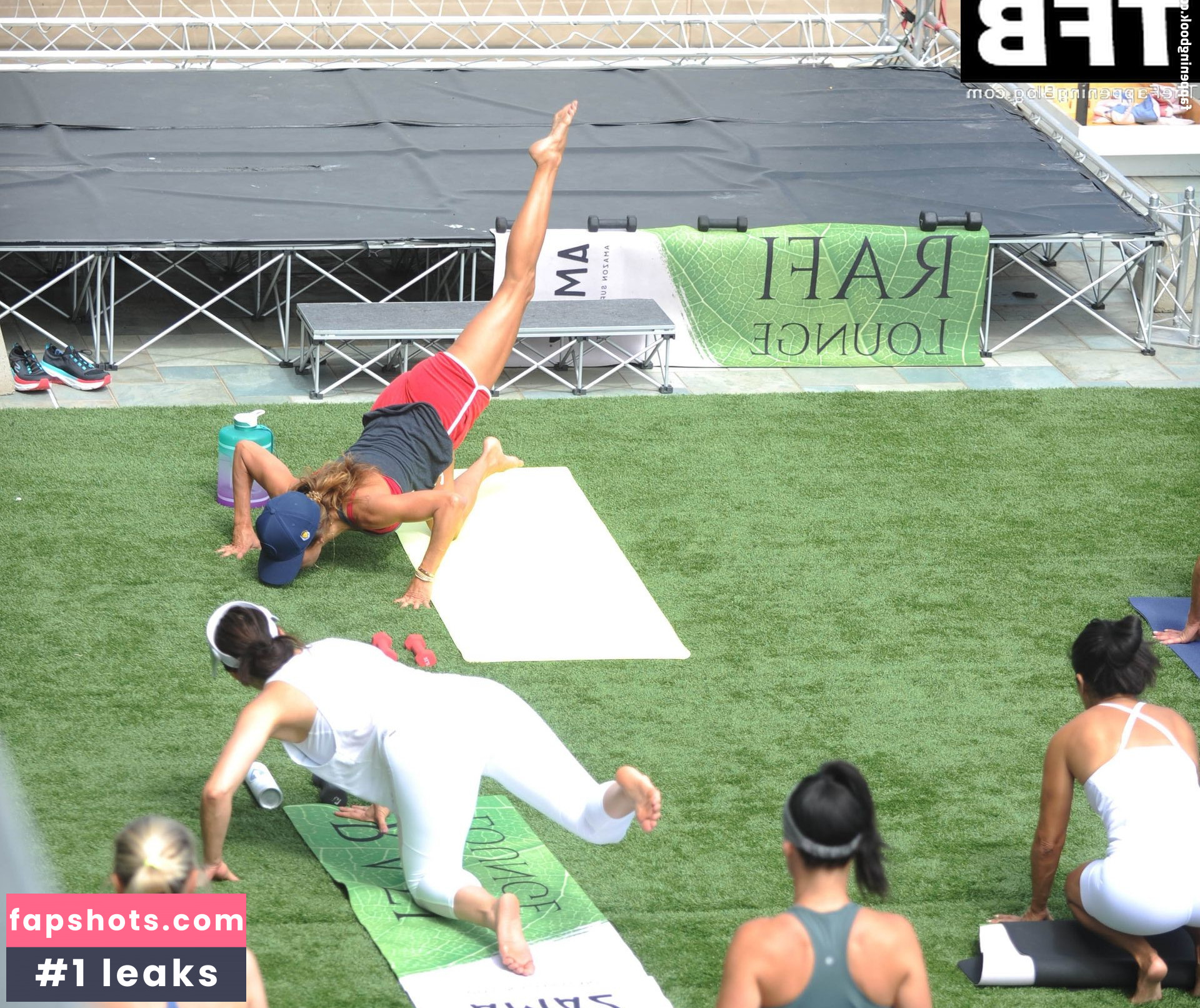 Brooke Burke gallery photo #464