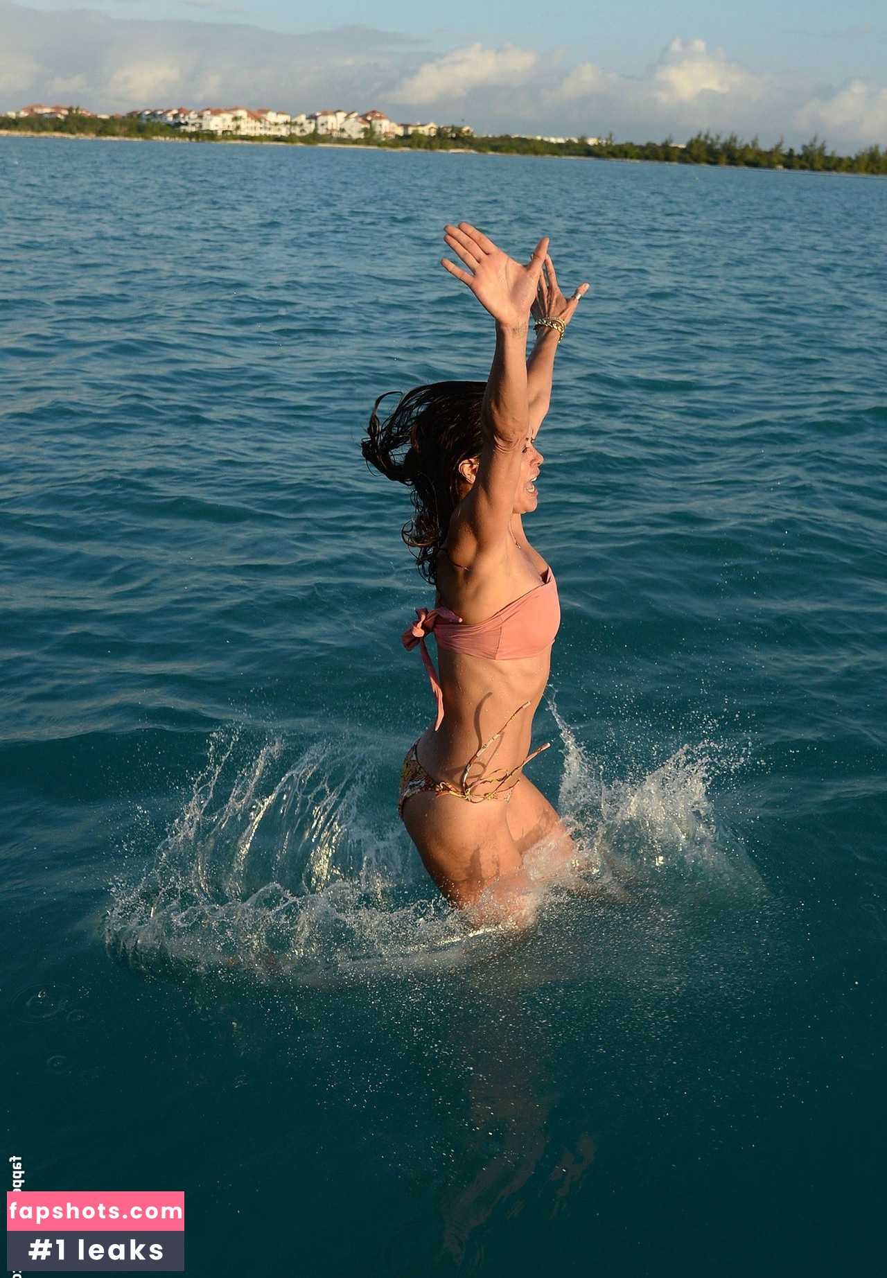 Brooke Burke gallery photo #705