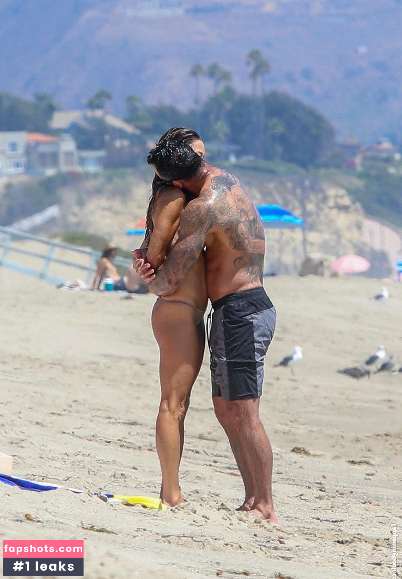 Brooke Burke gallery photo #930