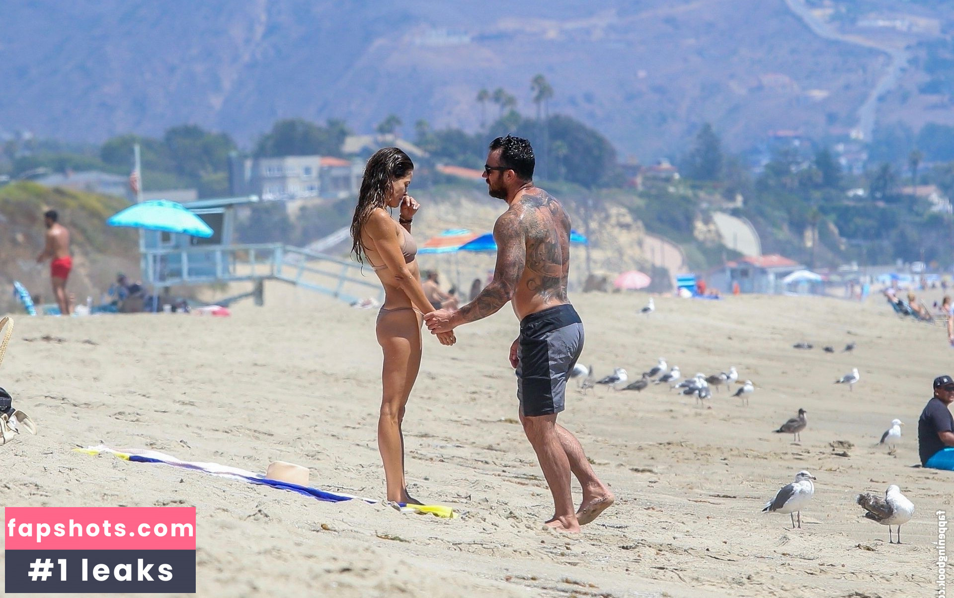 Brooke Burke gallery photo #946