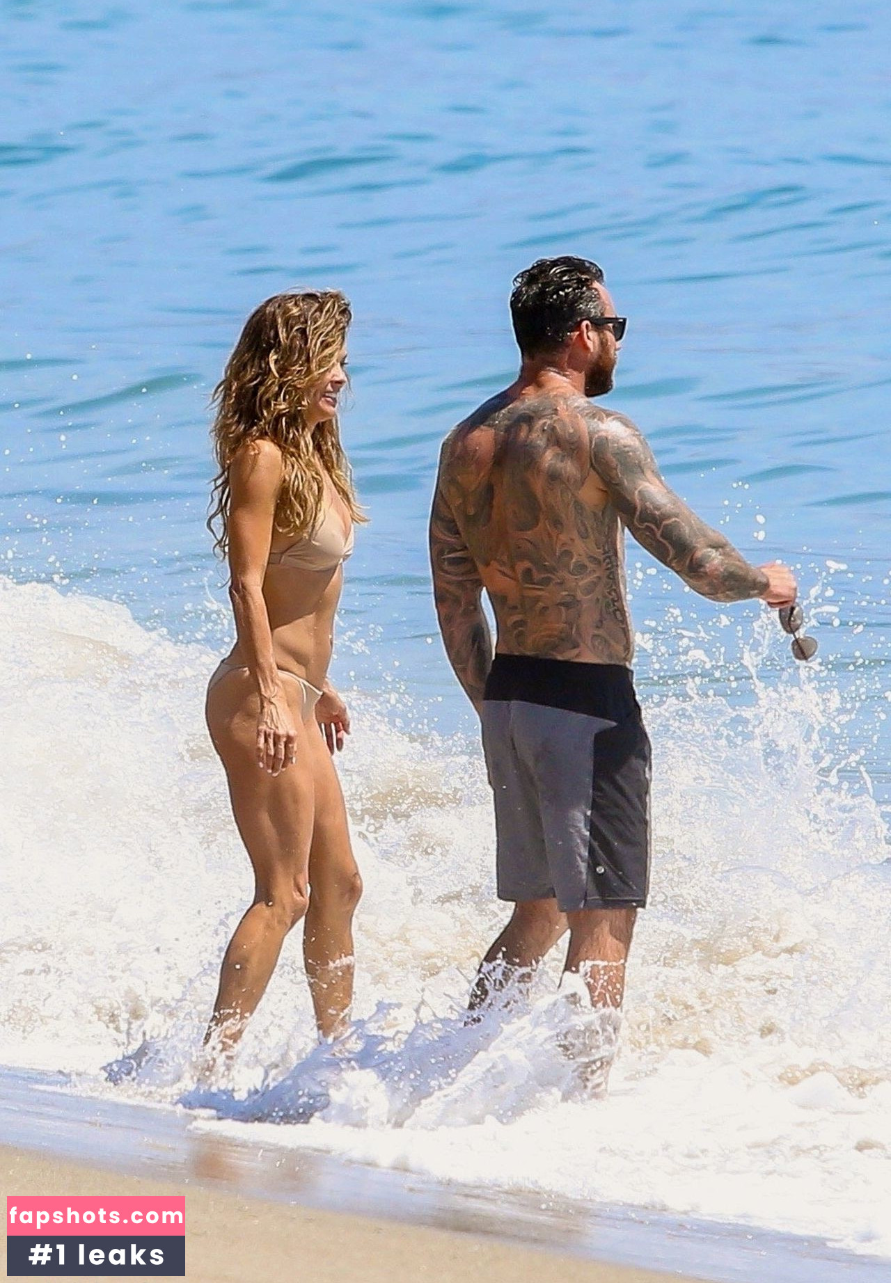 Brooke Burke gallery photo #973