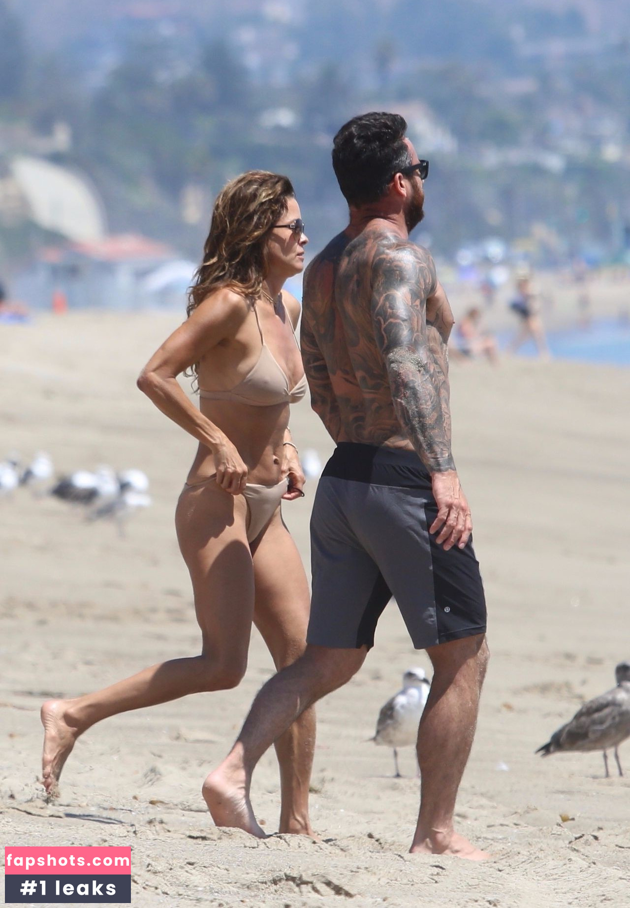 Brooke Burke gallery photo #996