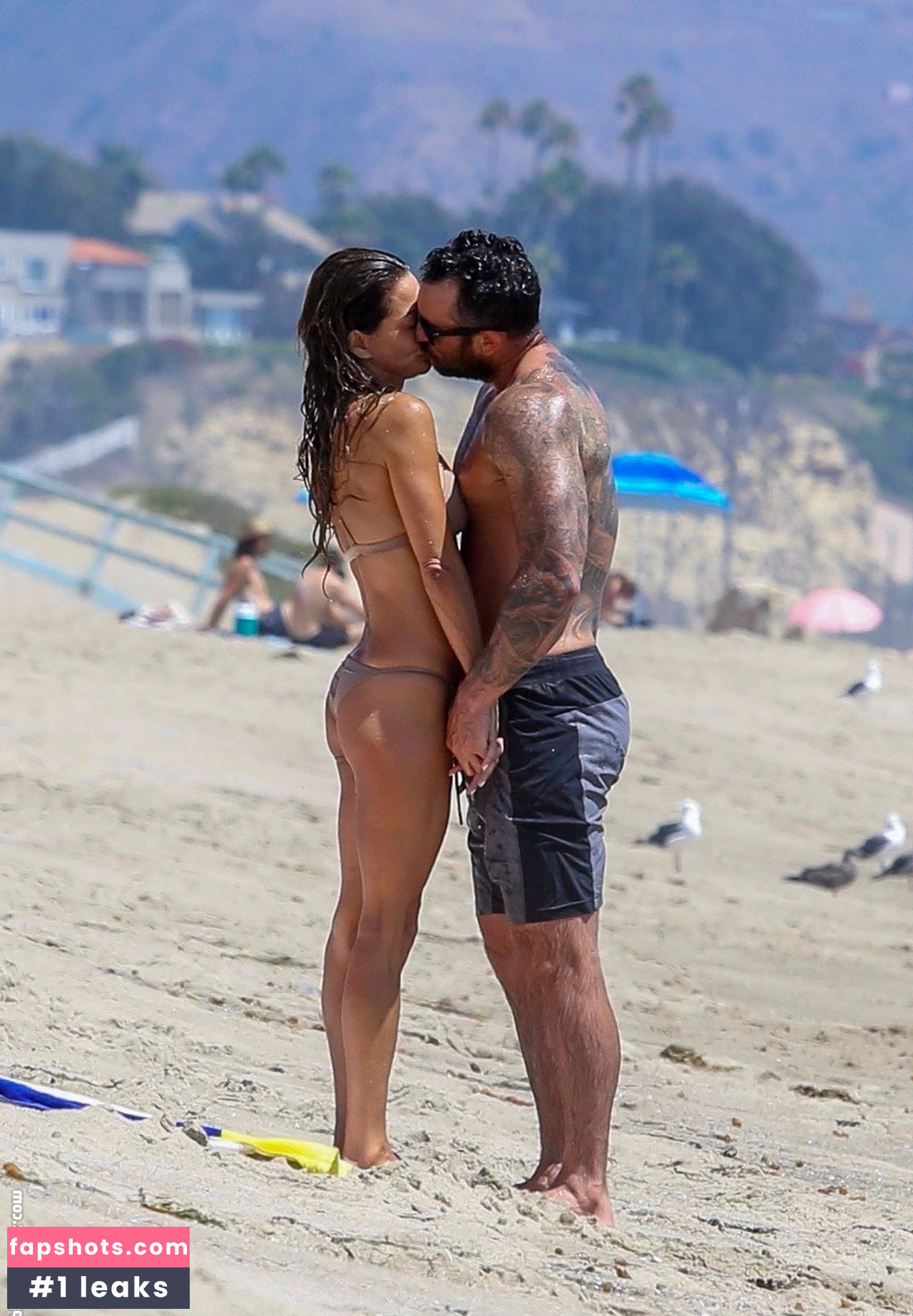 Brooke Burke gallery photo #998