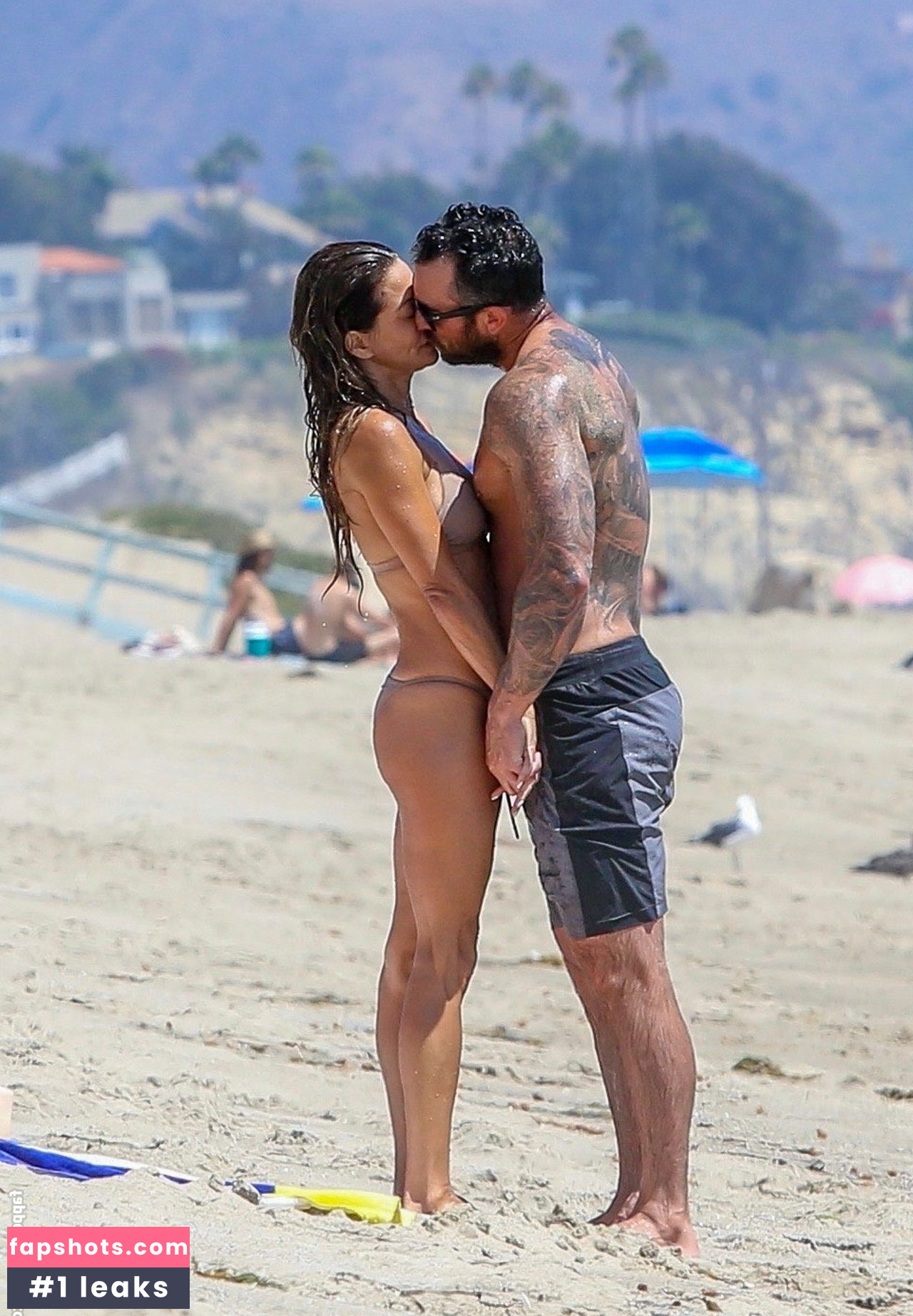 Brooke Burke gallery photo #999