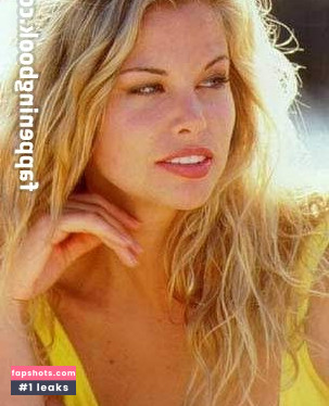 Brooke Burns gallery photo #17