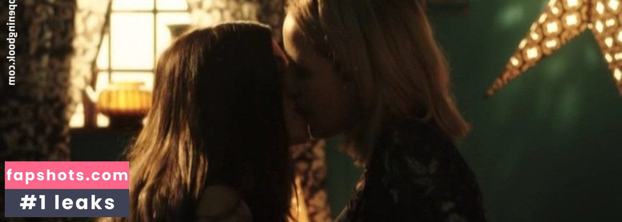 Brooke Johnston gallery photo #4