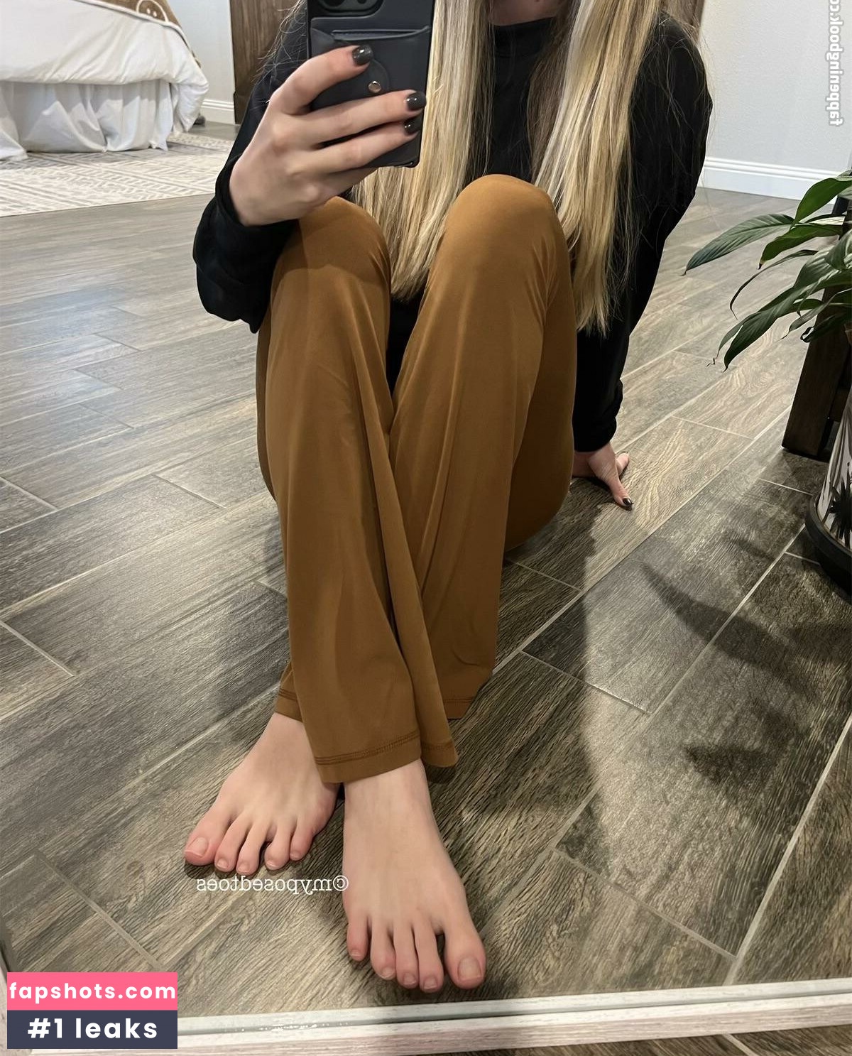 Brooke Jones Nude Leaks OnlyFans Photos #6 - LeakJerk