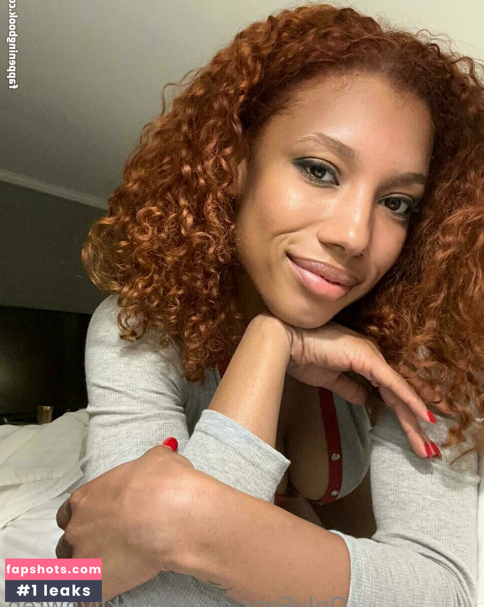 Brookliyn Wren gallery photo #159