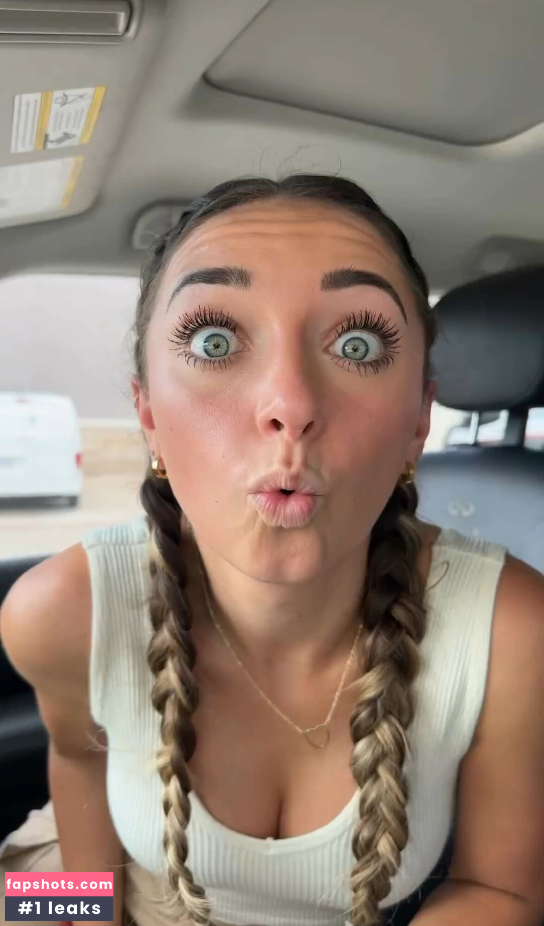 Brooklyn And Bailey gallery photo #41