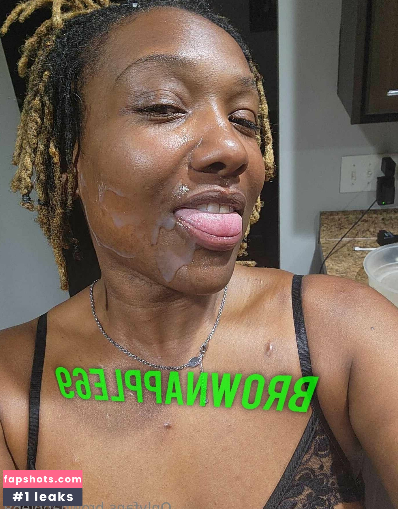 brownapple69 gallery photo #4