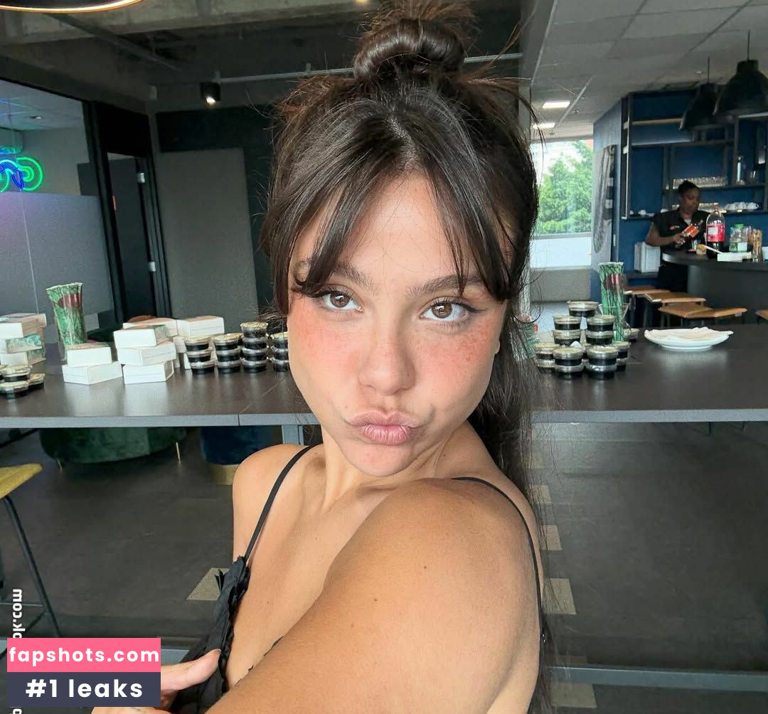 Bruna Carvalho gallery photo #2