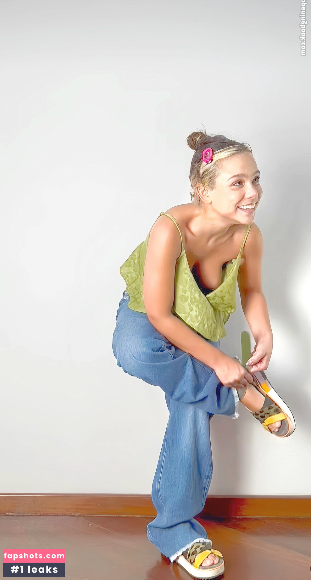 Bruna Carvalho gallery photo #23