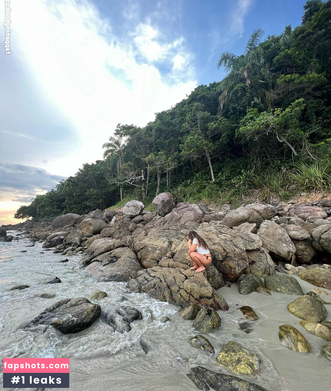 Bruna Carvalho gallery photo #25