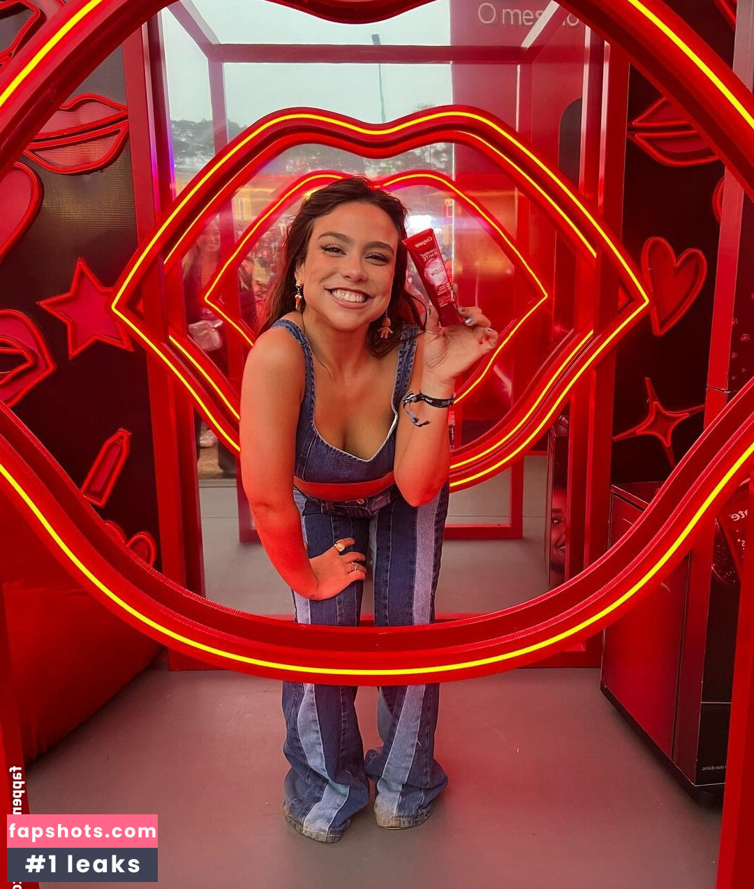 Bruna Carvalho gallery photo #31