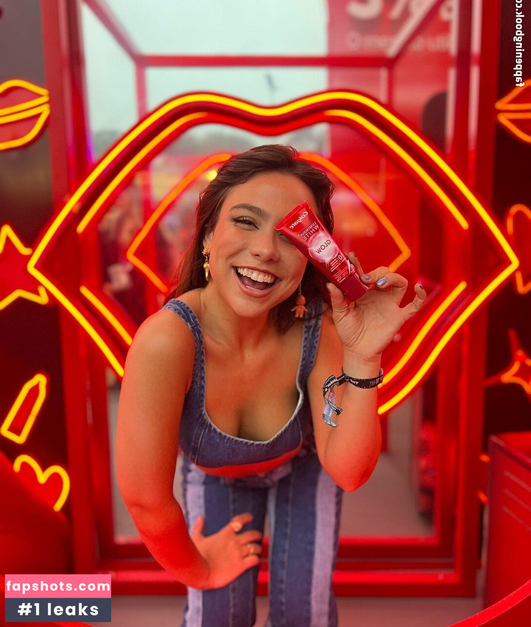 Bruna Carvalho gallery photo #32