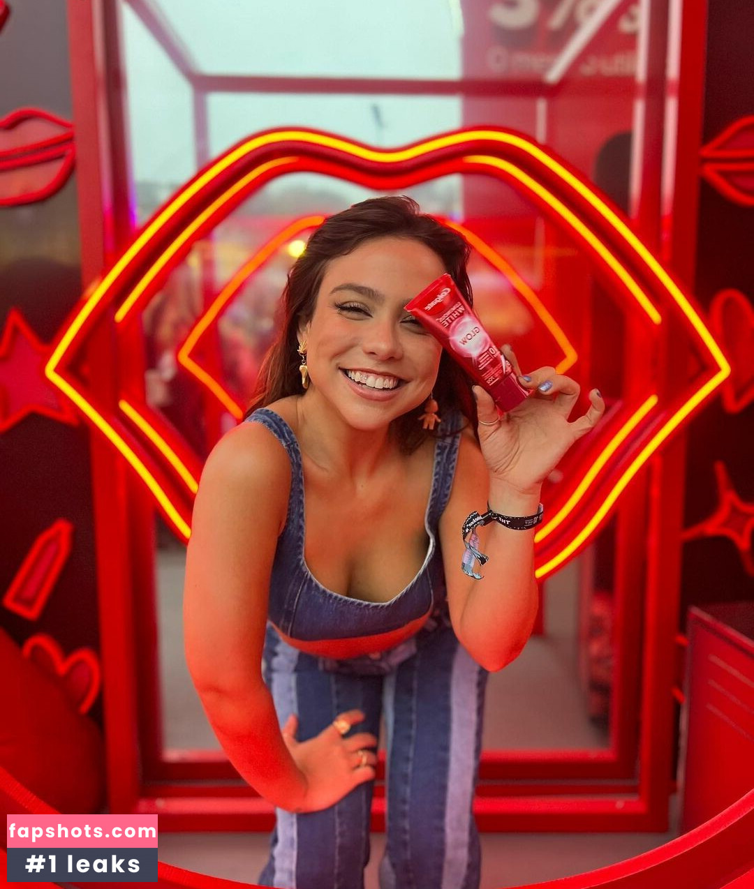 Bruna Carvalho gallery photo #33