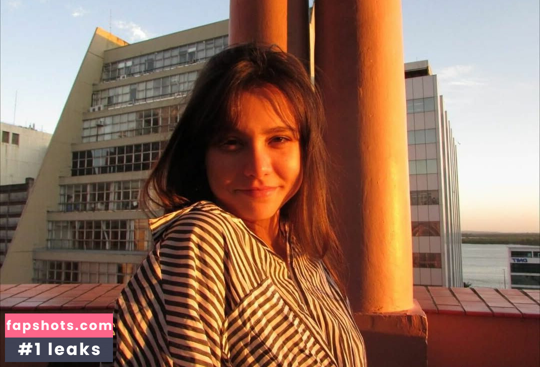 Bruna Carvalho gallery photo #5