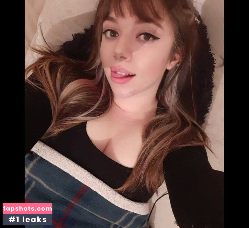 Bruna Esplugues nude babe gallery