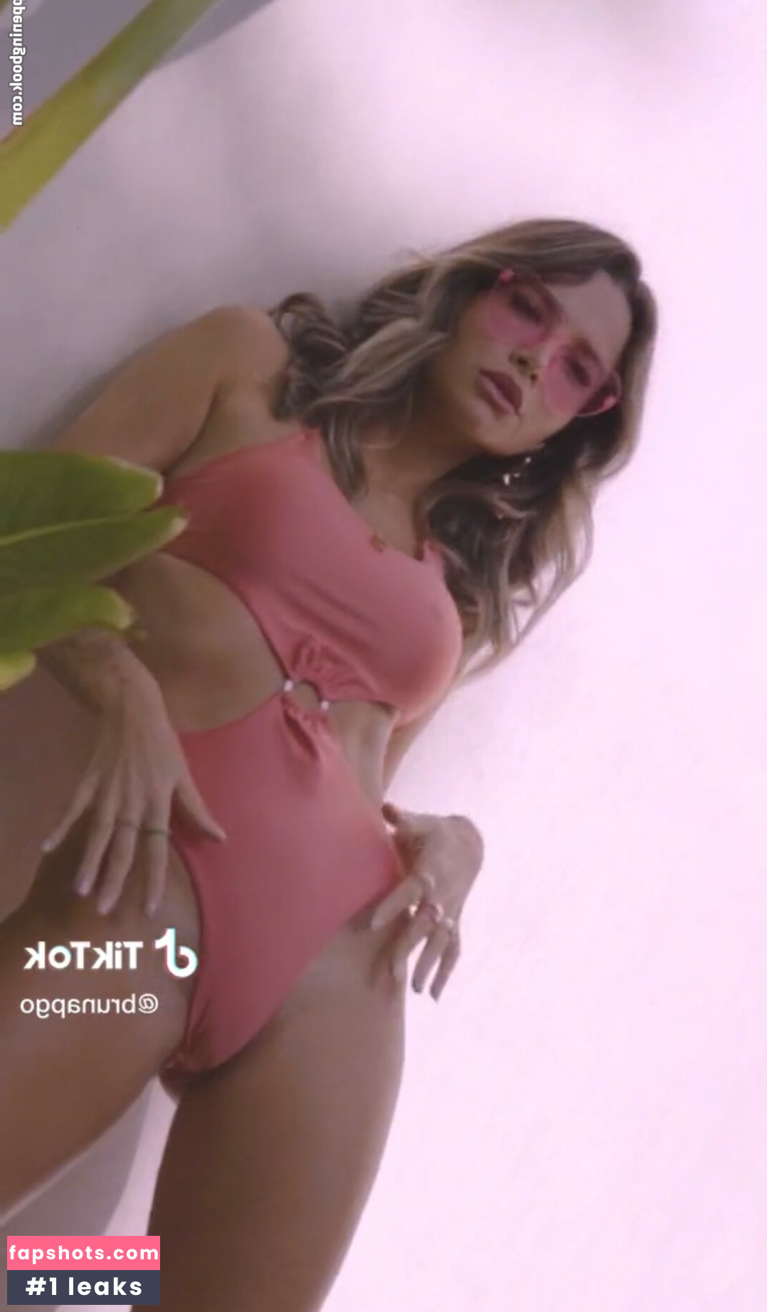 Bruna Gomes gallery photo #31