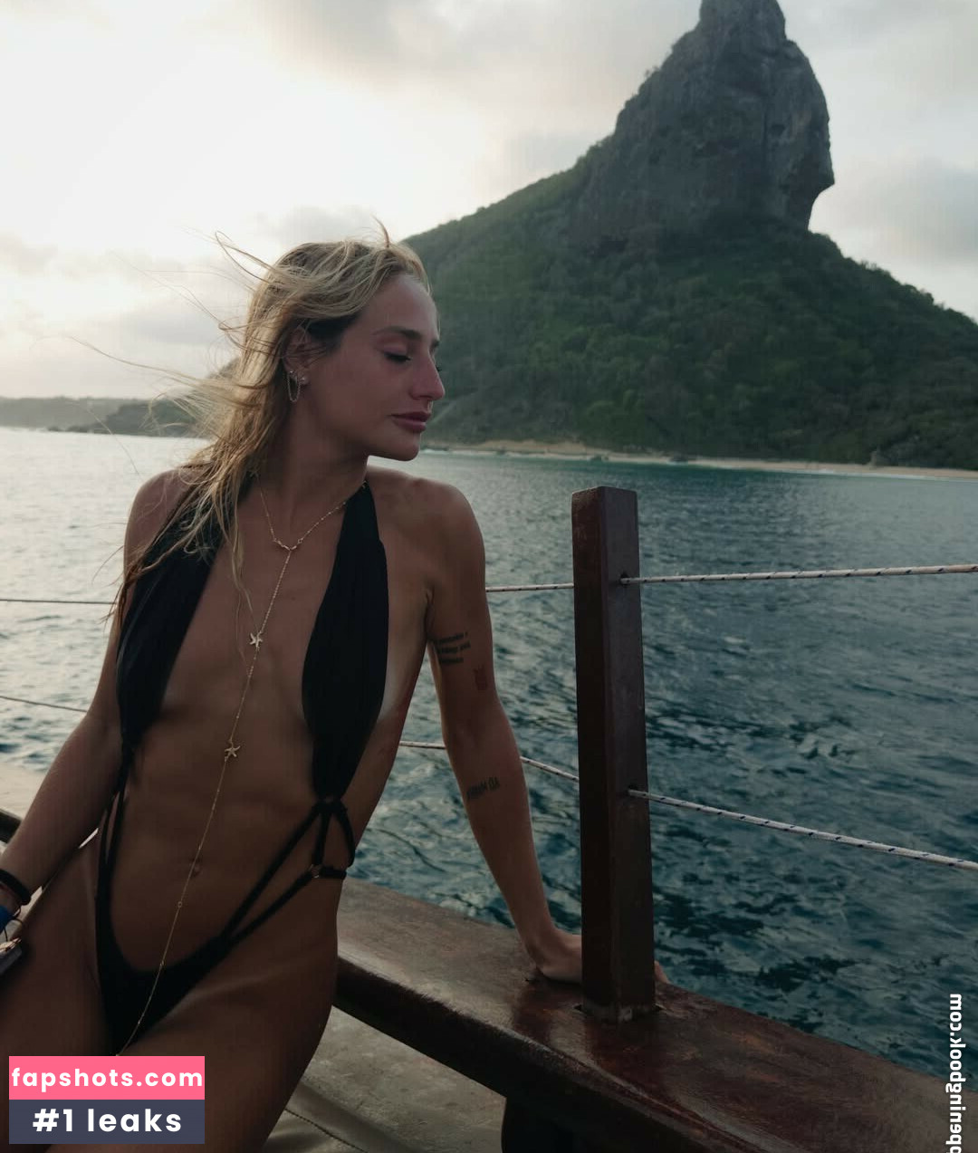 Bruna Griphao gallery photo #129