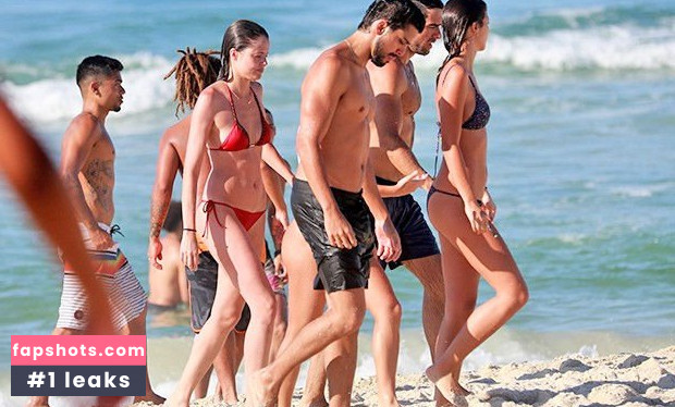 Bruna Griphao gallery photo #196