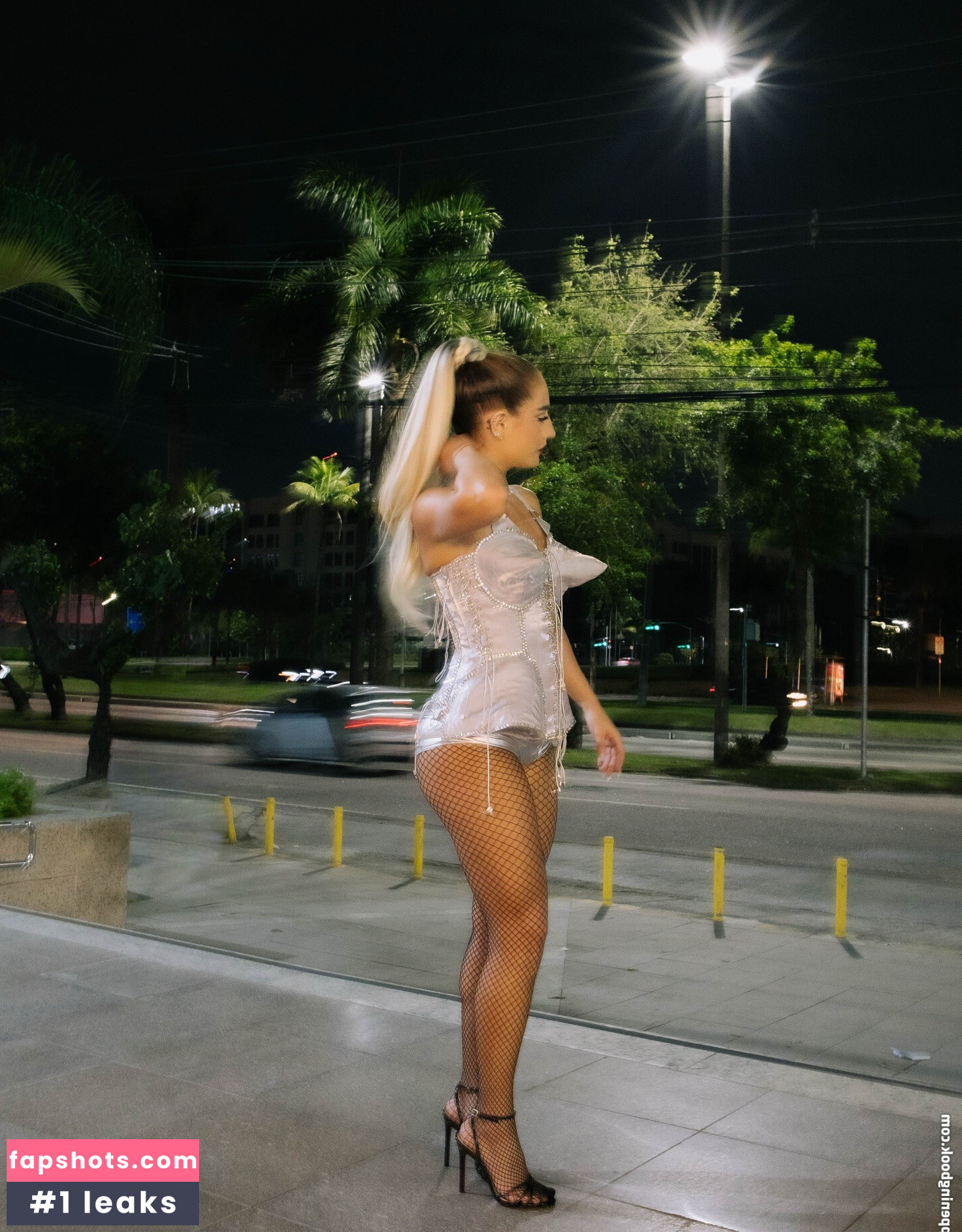 Bruna Griphao gallery photo #26