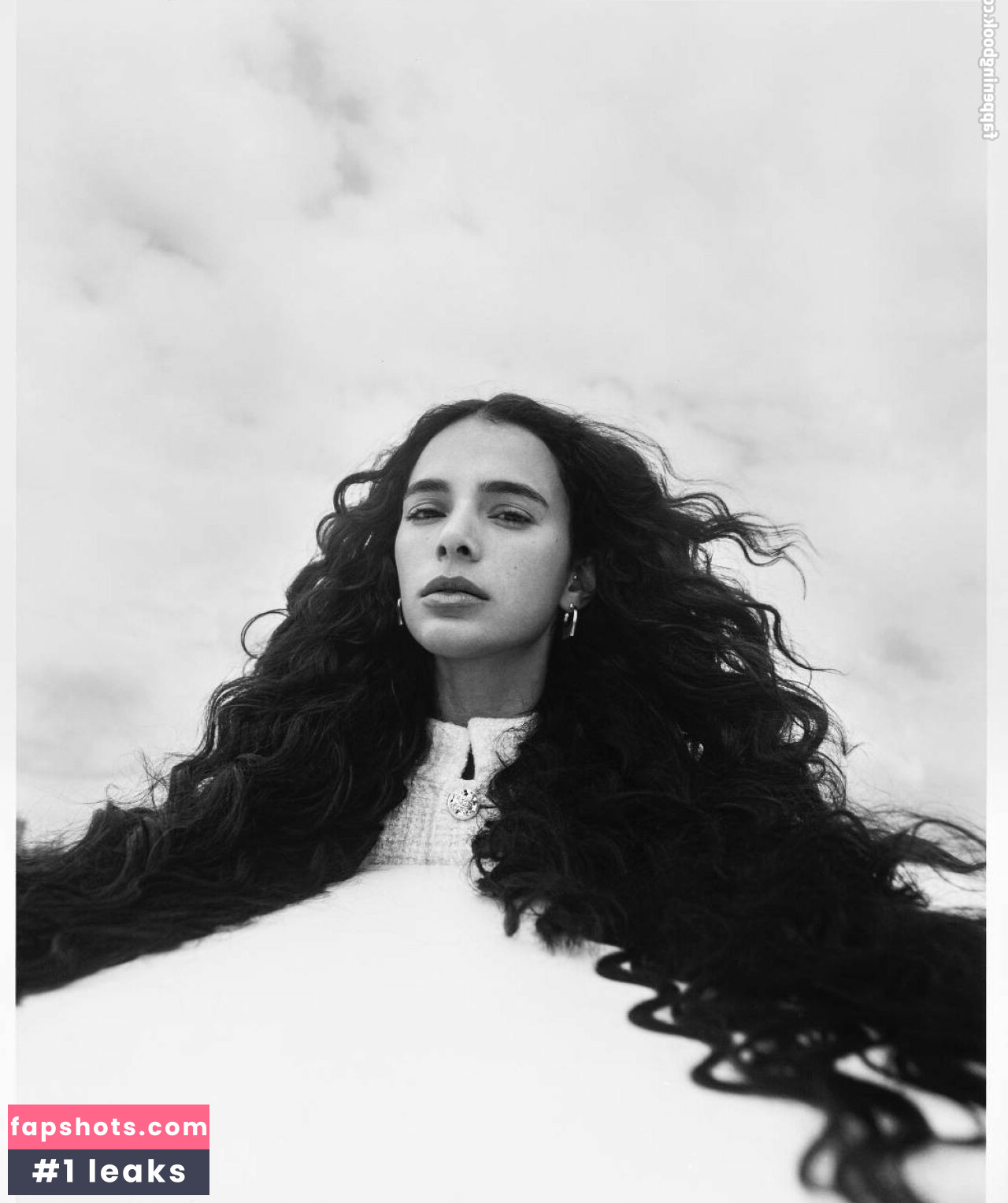 Bruna Marquezine gallery photo #101