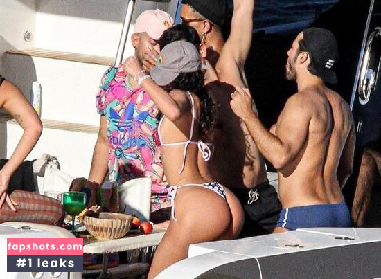 Bruna Marquezine gallery photo #150