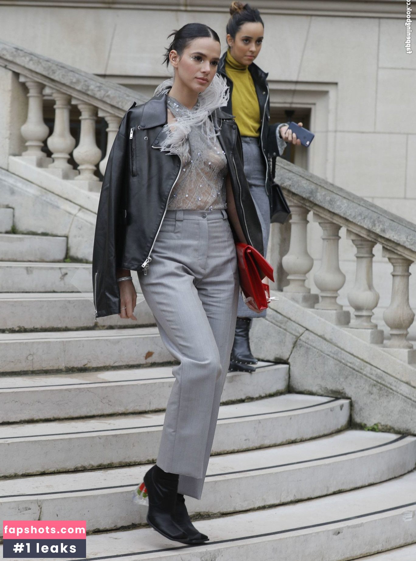 Bruna Marquezine gallery photo #167