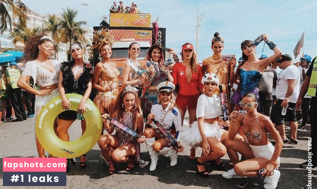 Bruna Marquezine gallery photo #183