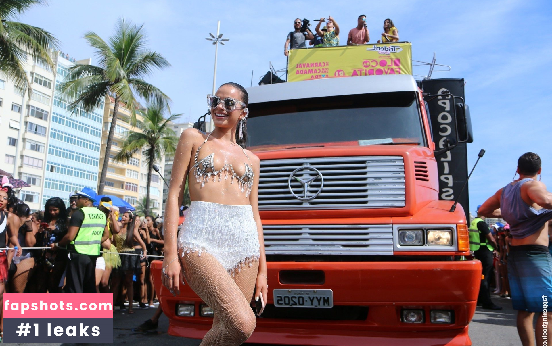 Bruna Marquezine gallery photo #189