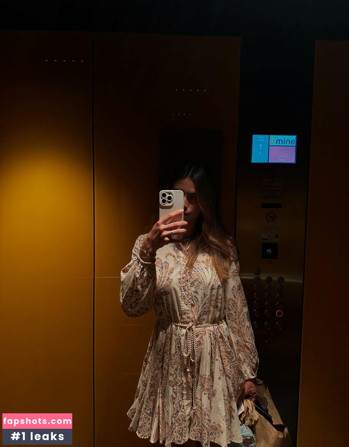 Bruna Takahashi gallery photo #5