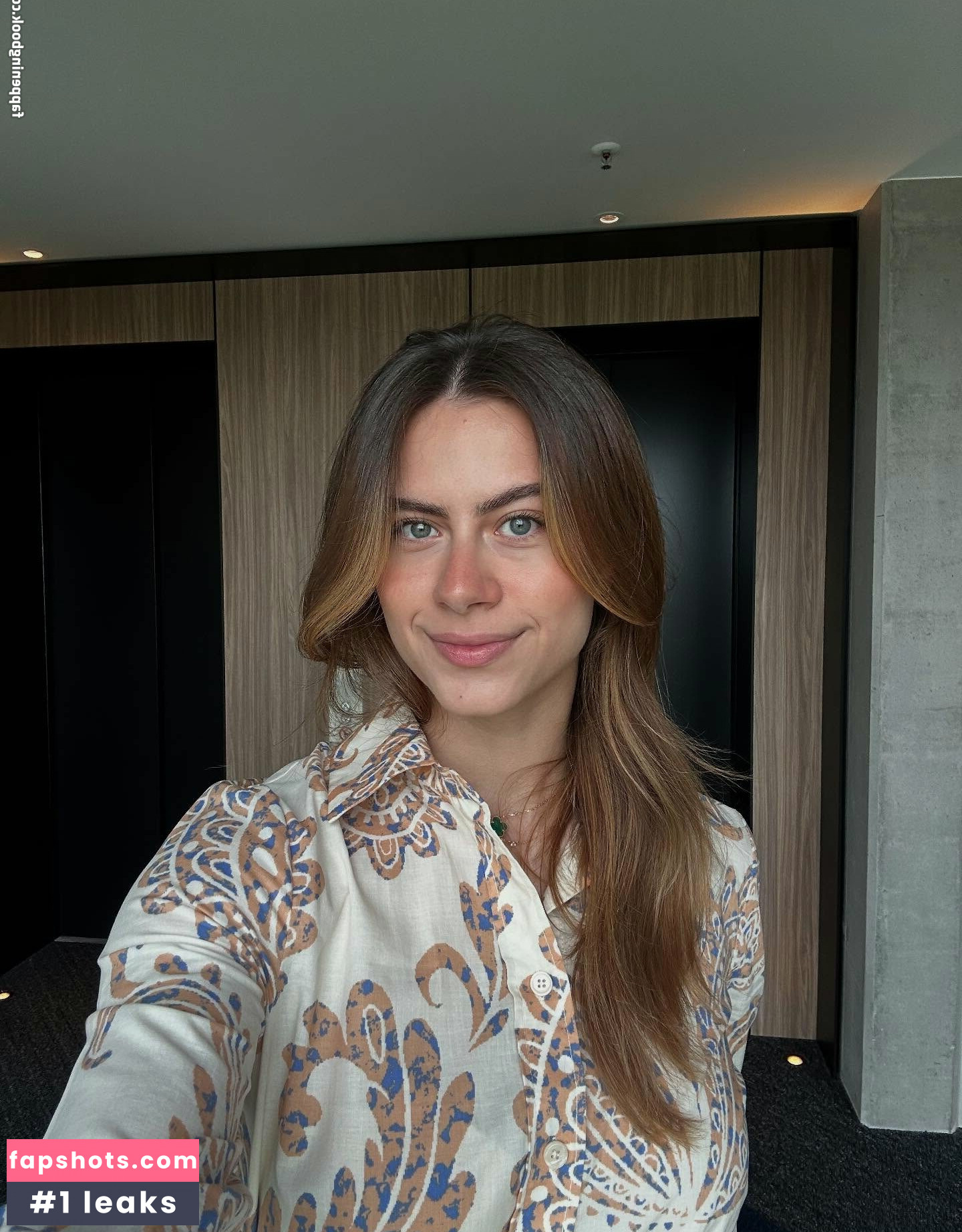 Bruna Takahashi gallery photo #7