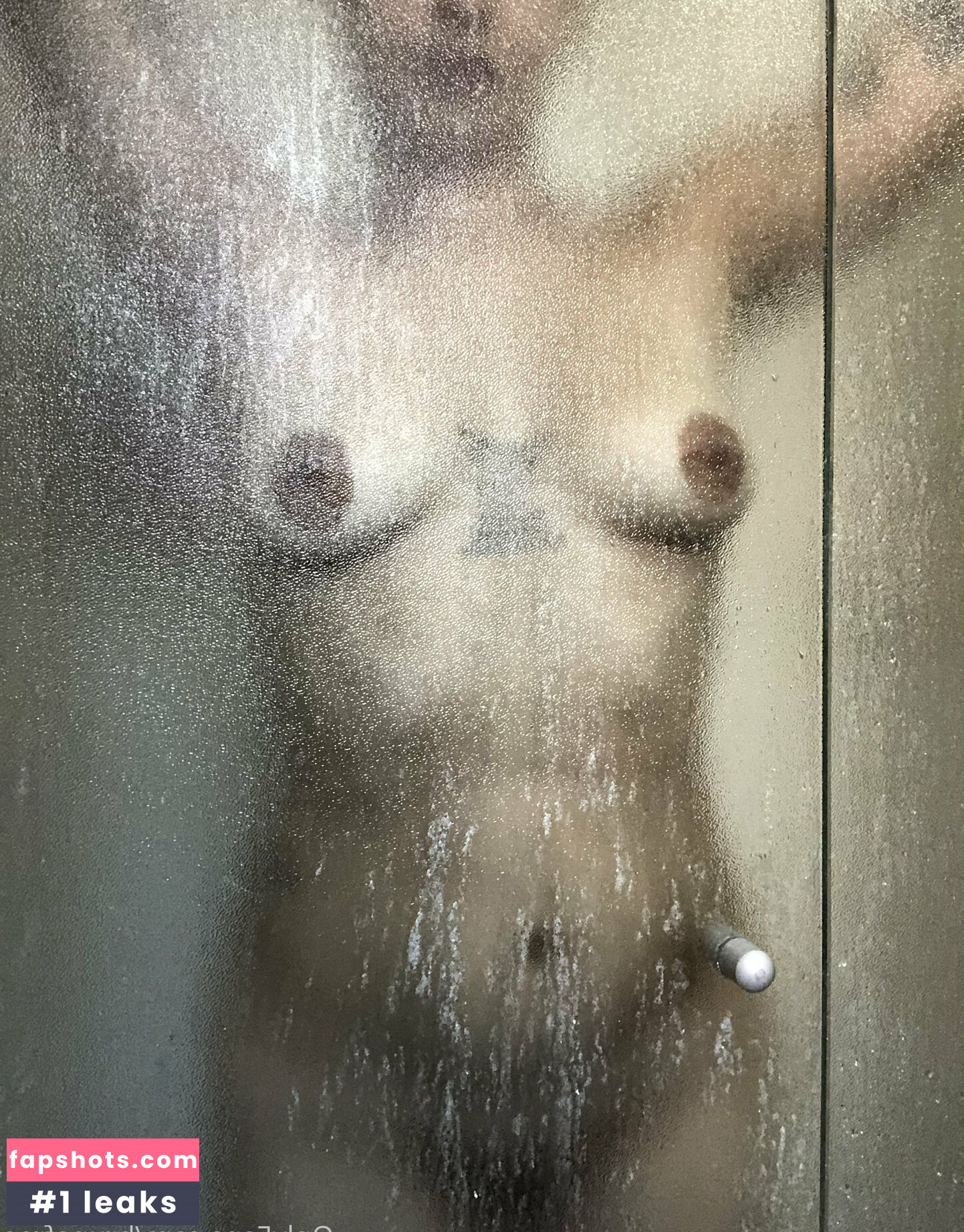 brunafree gallery photo #2